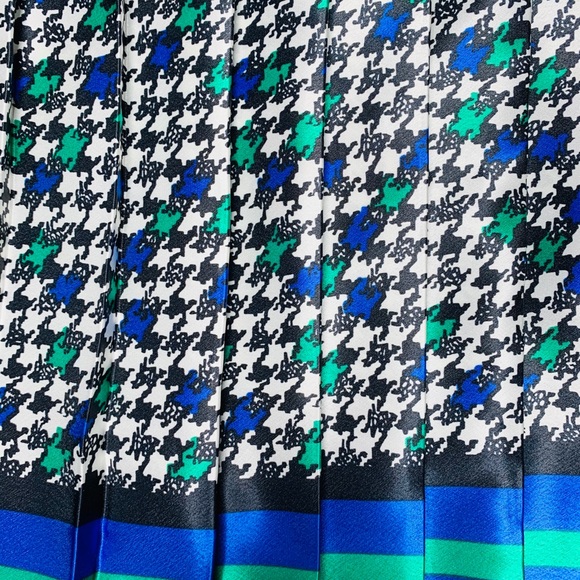 Vintage Silky Blue + Green Pleated Twirl Skirt ❤️ - Picture 6 of 7